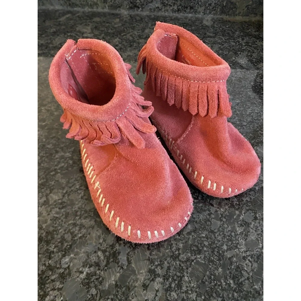 Minnetonka Pink Suede Fringe Moccasin Booties 5 Toddler